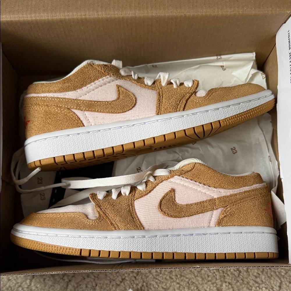 Nike Beige and Light Pink Low-Tops